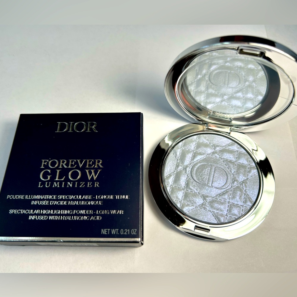 NWT🌷DIOR Forever Glow Luminizer Highlighter in “Blue Strobe”